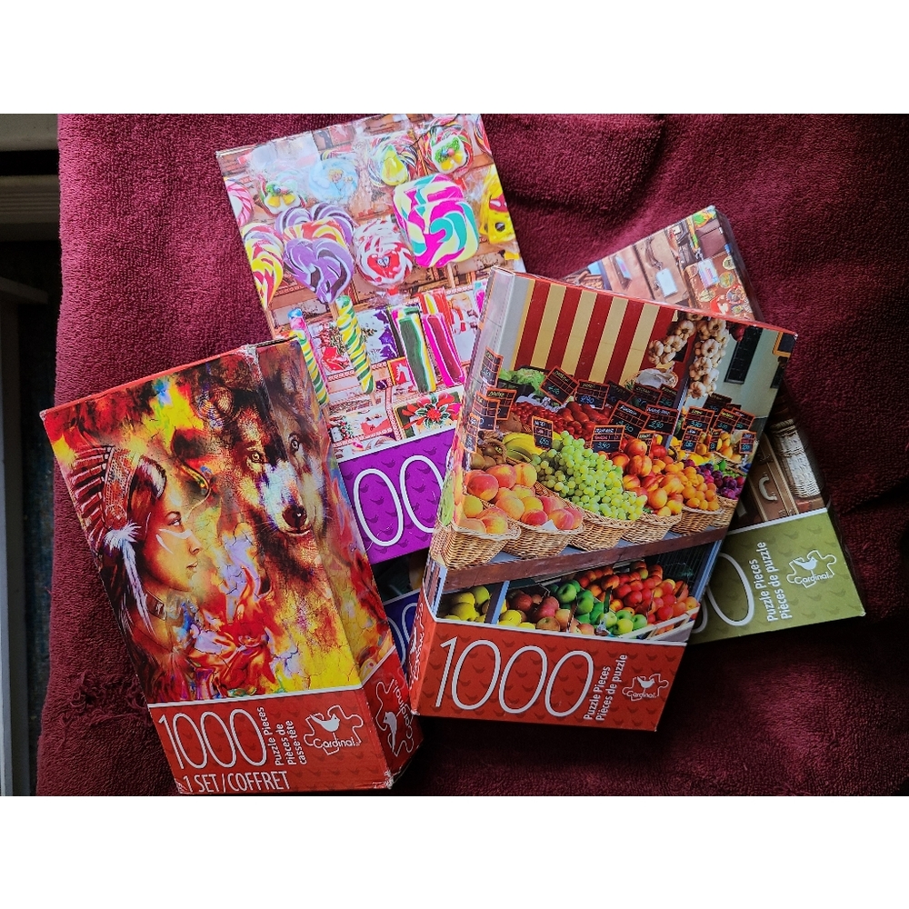 Lot of 1000 piece Puzzles